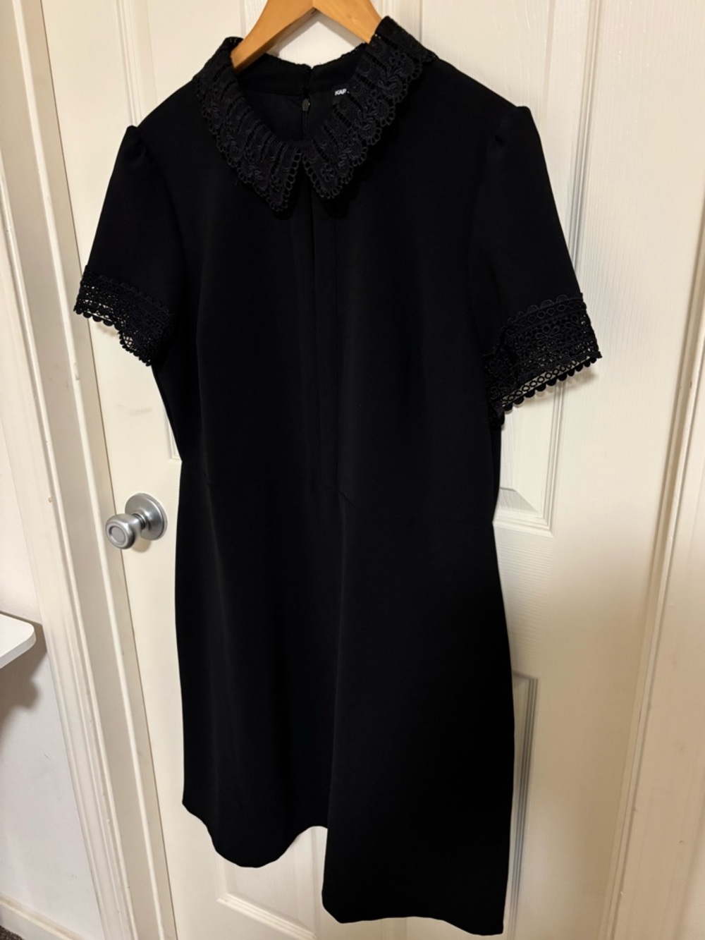 Karl Lagerfeld Paris Lace‑Trim Black Dress – Size 14 - Picture 4 of 7